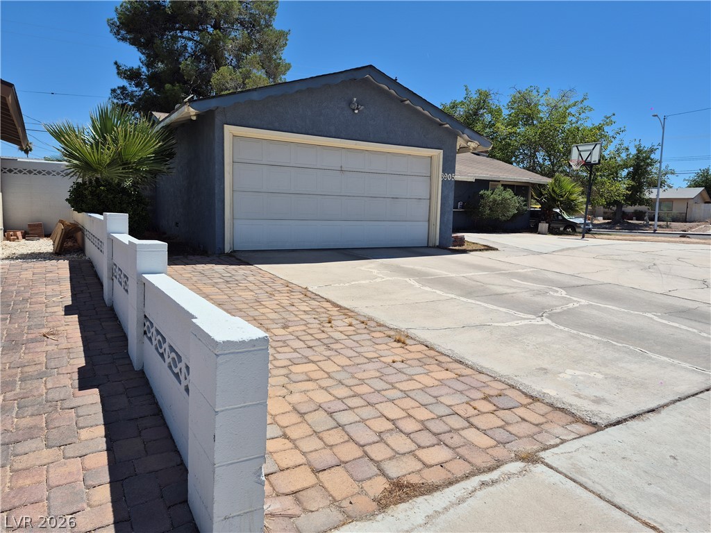 3905 La Pasada Avenue Las Vegas NV 89102