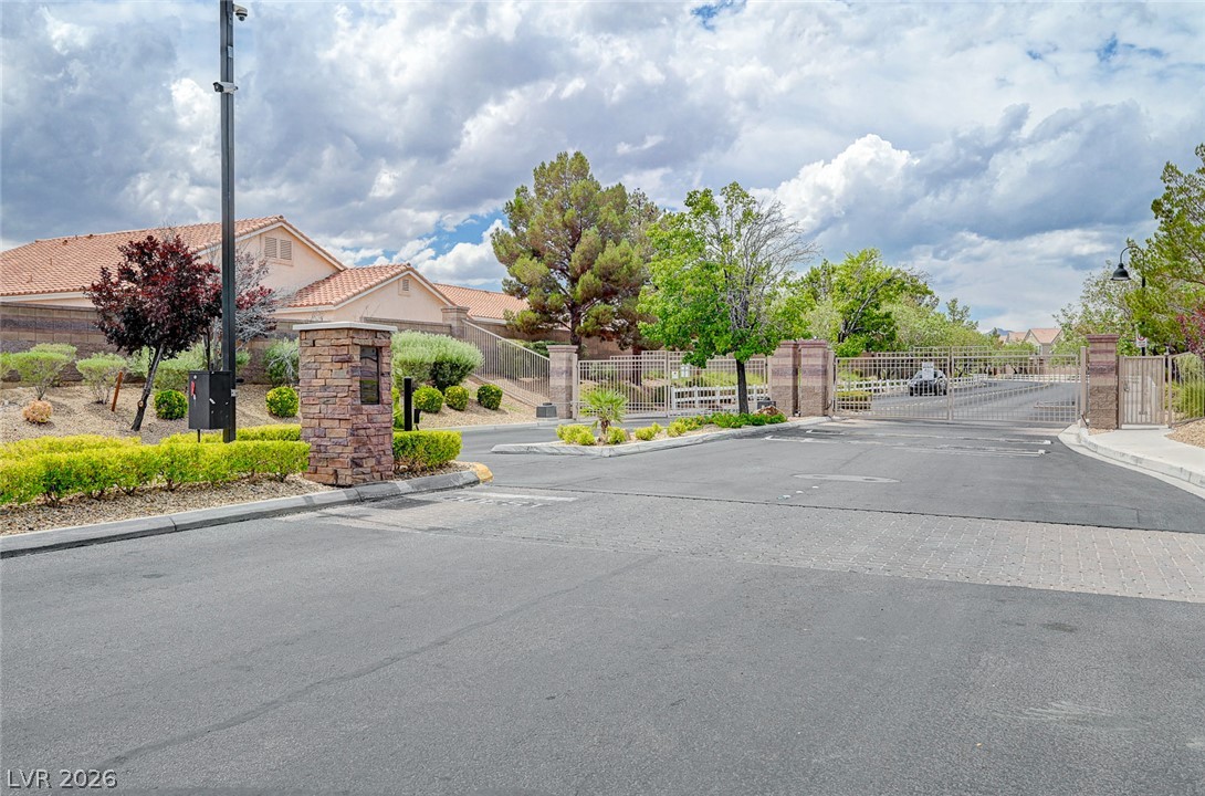 8926 Tomnitz Avenue Las Vegas NV 89178