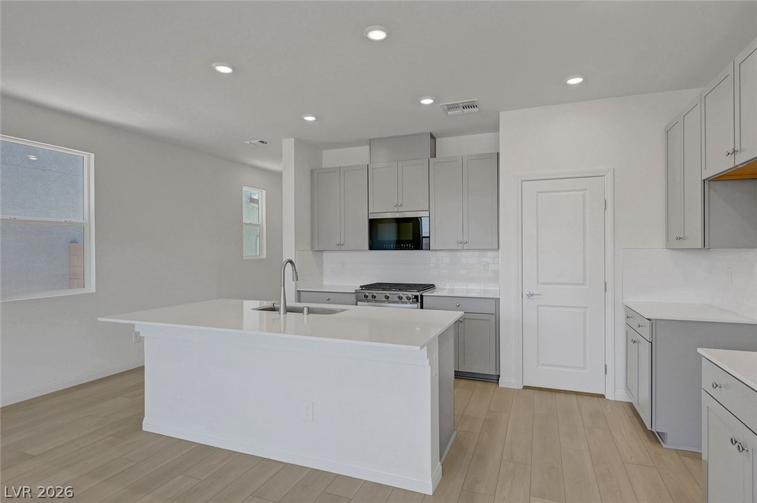 7086 Parkallen Avenue Las Vegas NV 89113