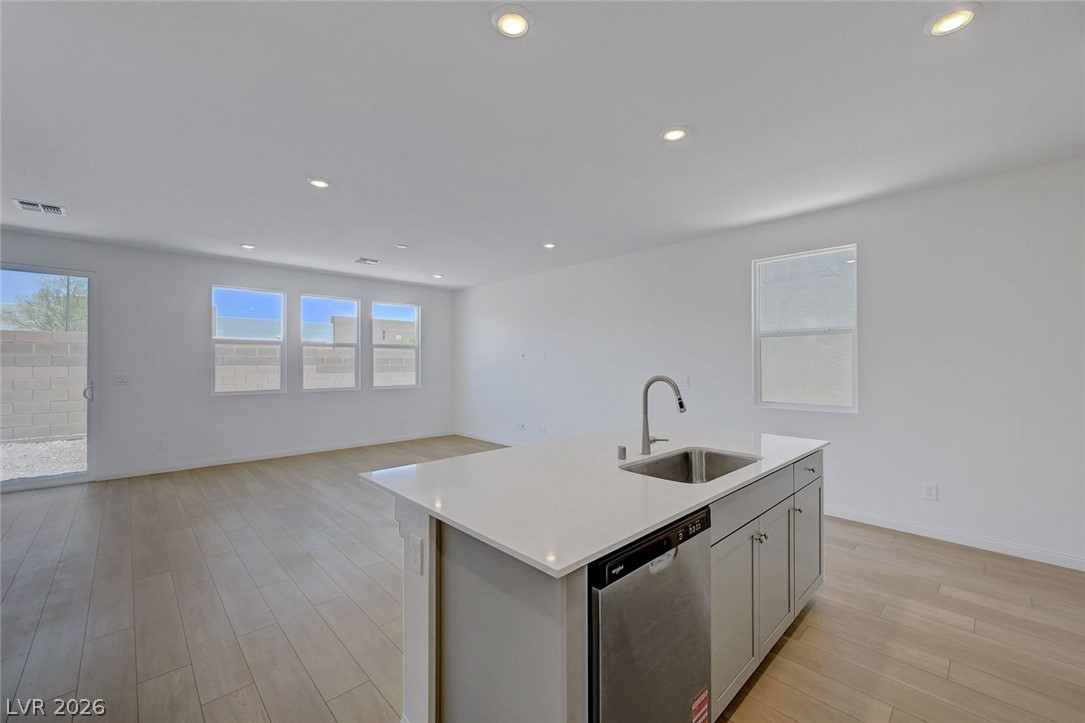 7086 Parkallen Avenue Las Vegas NV 89113