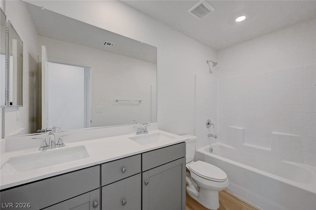 7086 Parkallen Avenue Las Vegas NV 89113