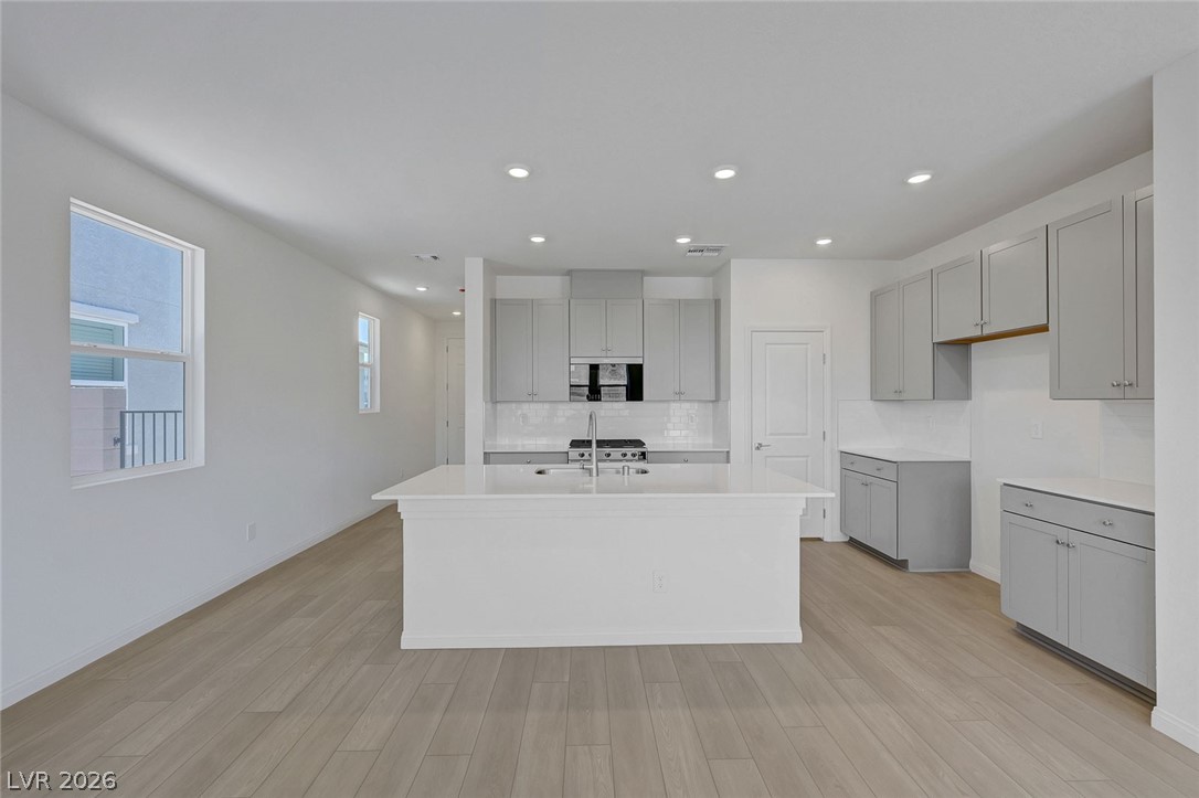 7086 Parkallen Avenue Las Vegas NV 89113