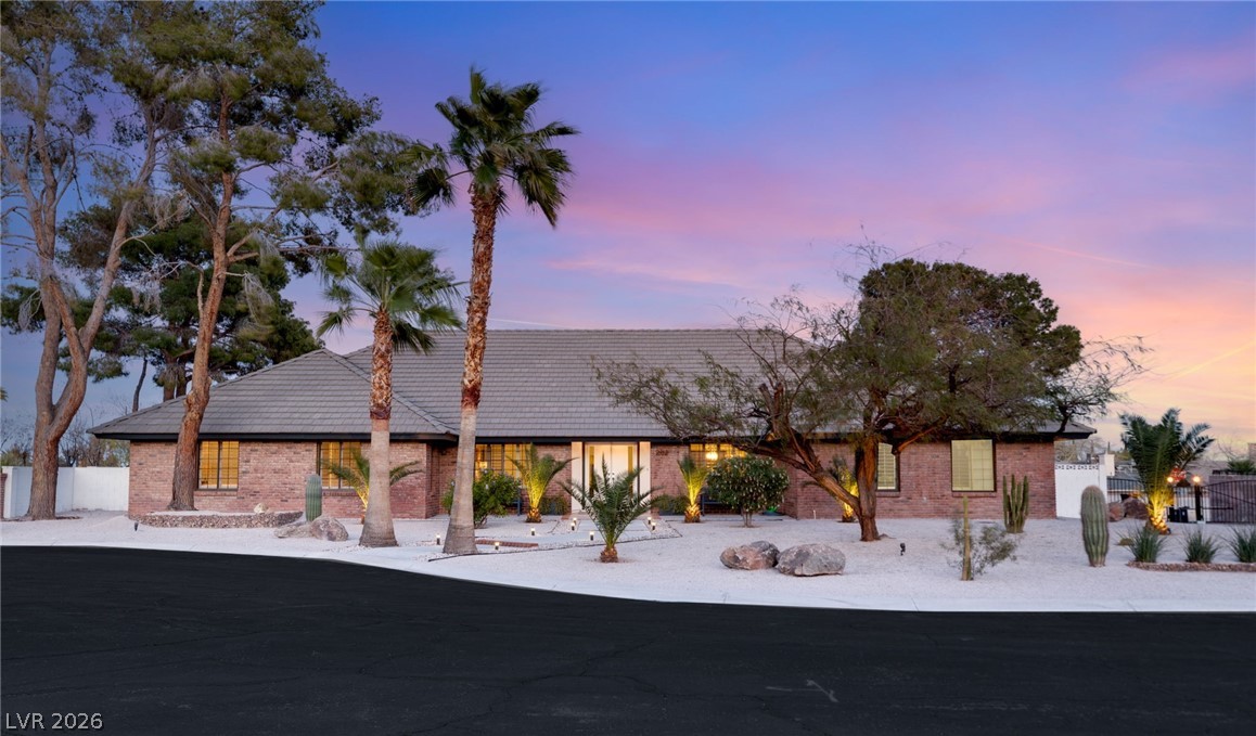 2713 South Miller Lane Las Vegas NV 89117