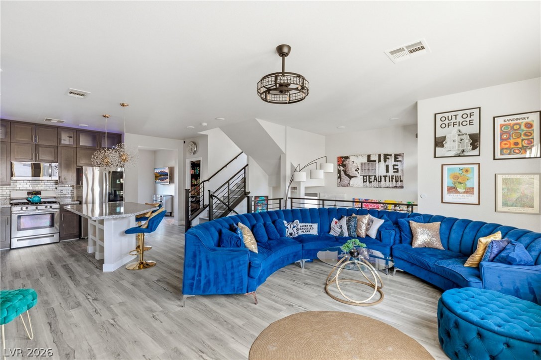 8111 Haywood Estate Avenue Las Vegas NV 89113