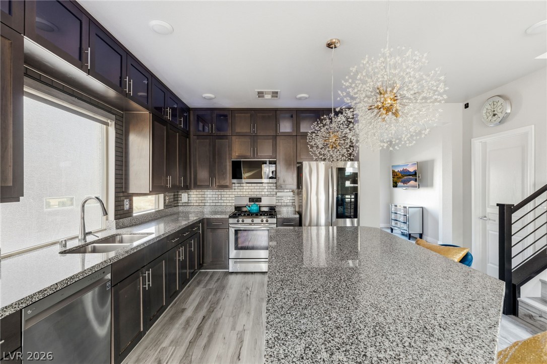 8111 Haywood Estate Avenue Las Vegas NV 89113