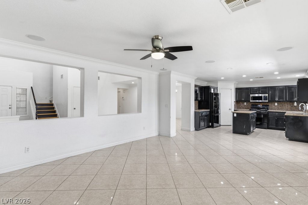 10143 Canyon Hills Avenue Las Vegas NV 89148