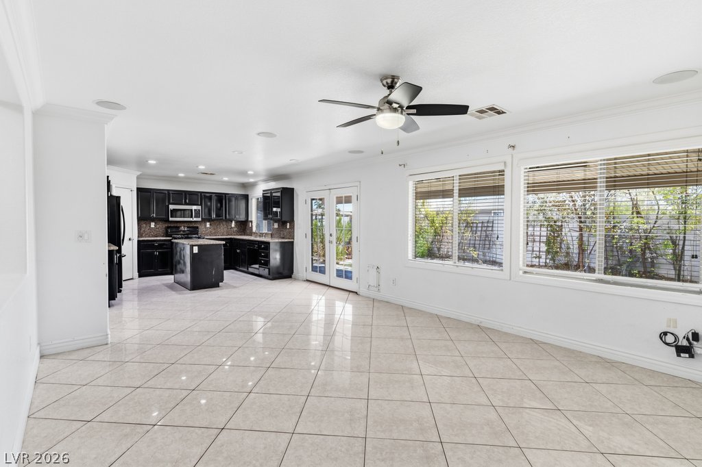 10143 Canyon Hills Avenue Las Vegas NV 89148