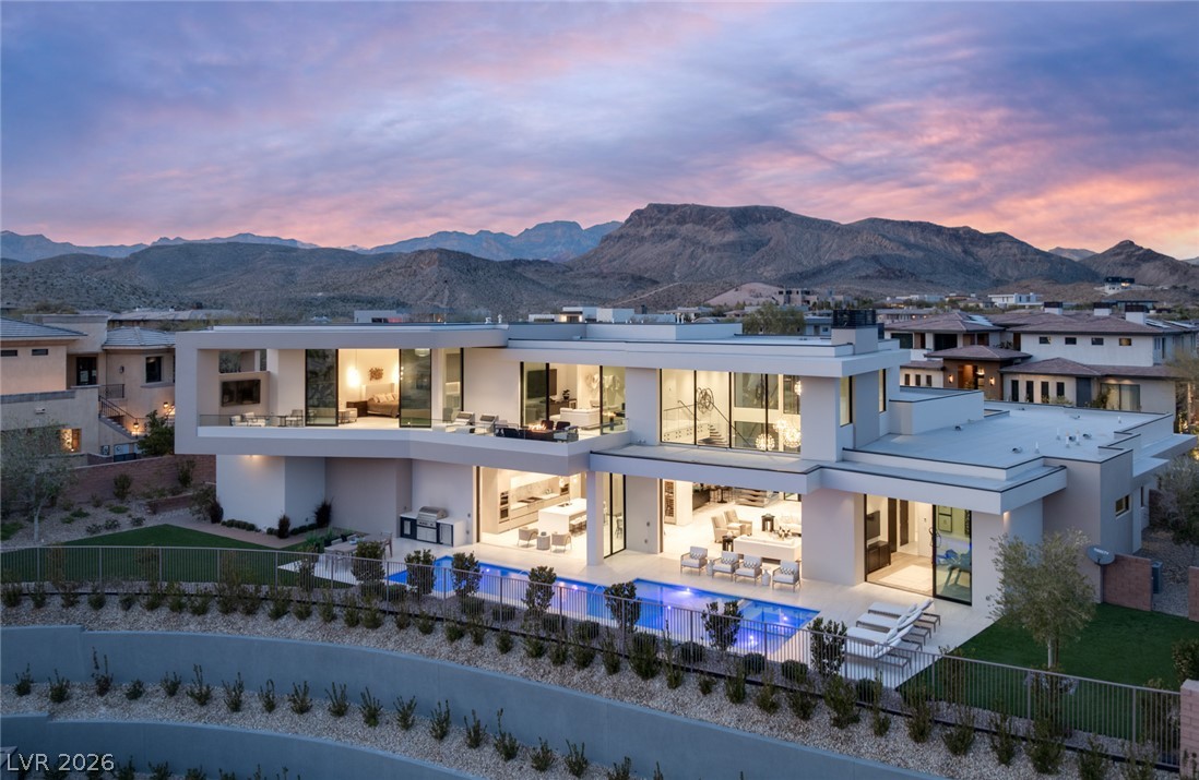 81 Hawk Ridge Drive Las Vegas NV 89135