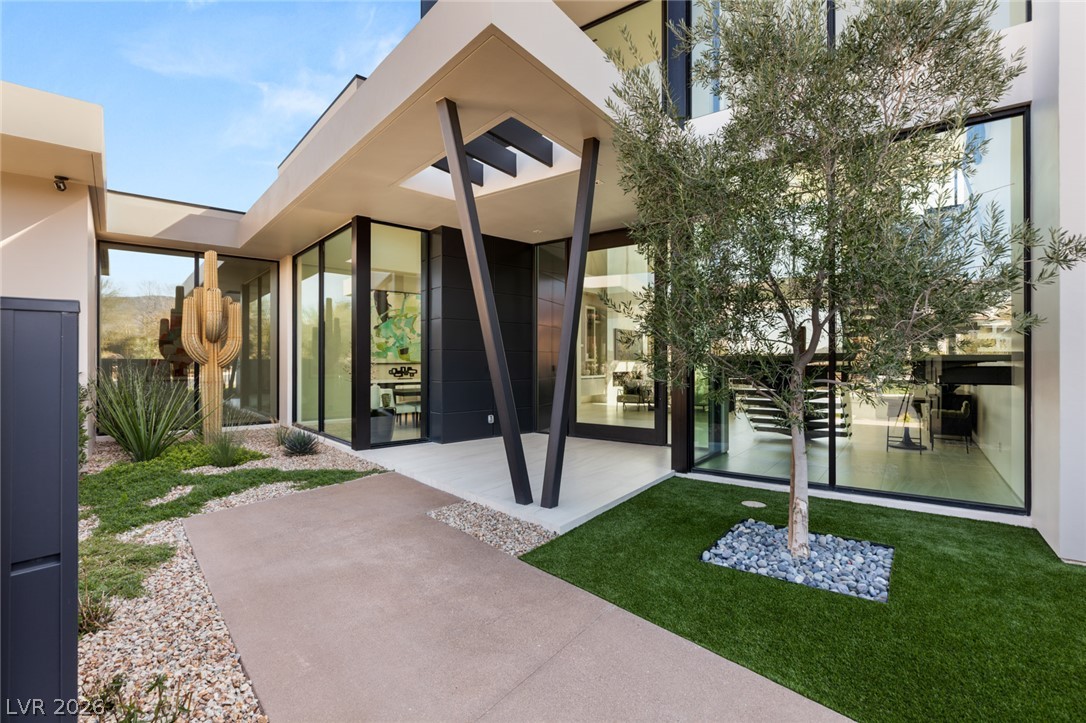81 Hawk Ridge Drive Las Vegas NV 89135