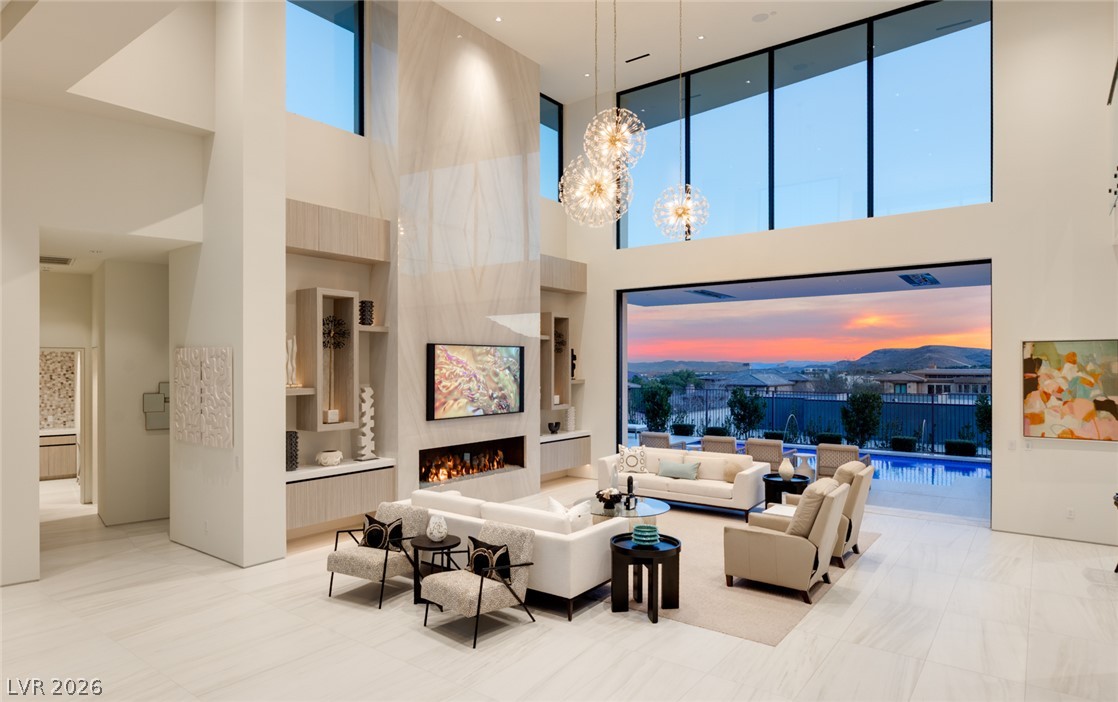81 Hawk Ridge Drive Las Vegas NV 89135