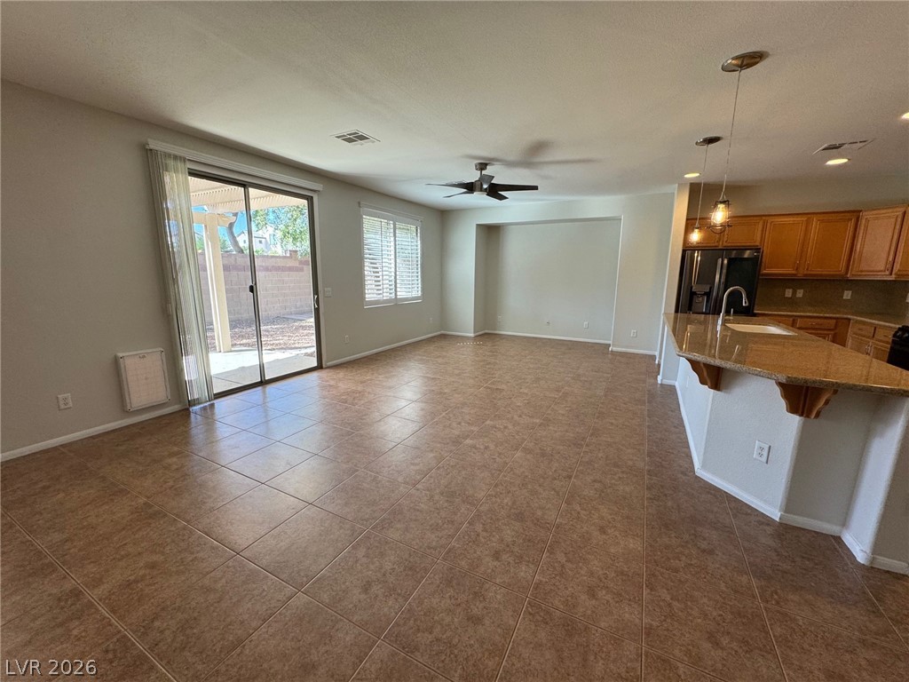 7621 Port Orchard Avenue Las Vegas NV 89113