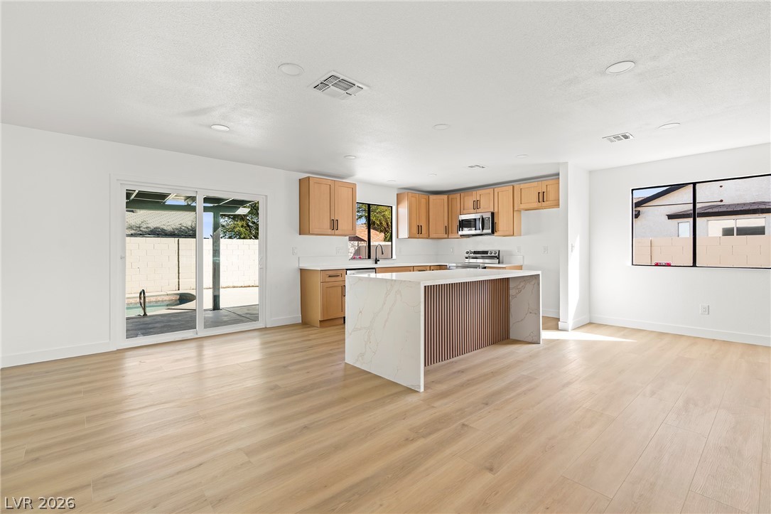 3512 Corona Del Mar Drive Las Vegas NV 89108