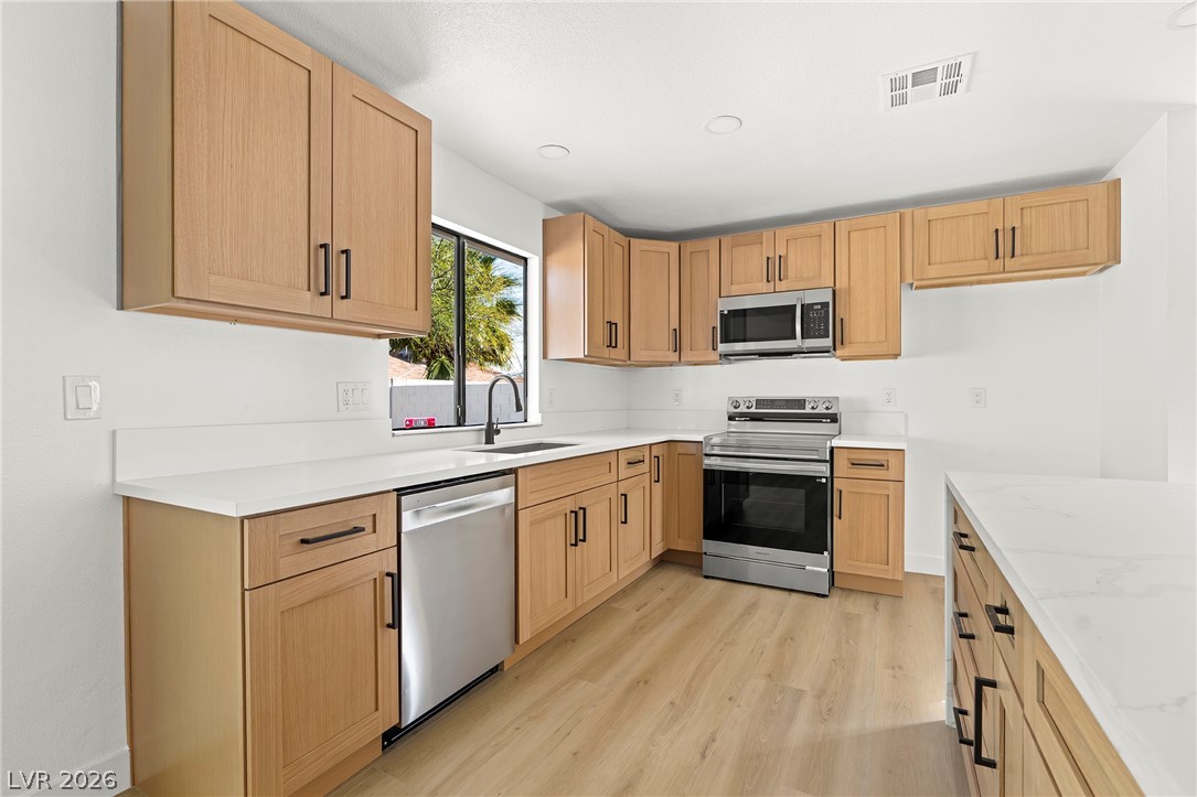 3512 Corona Del Mar Drive Las Vegas NV 89108