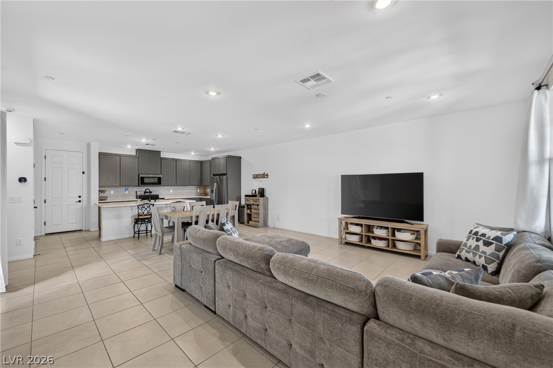 826 Royal Beekman Street Henderson NV 89011