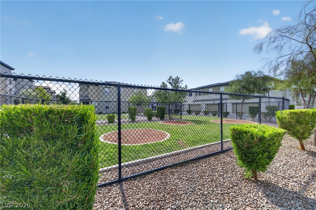 826 Royal Beekman Street Henderson NV 89011