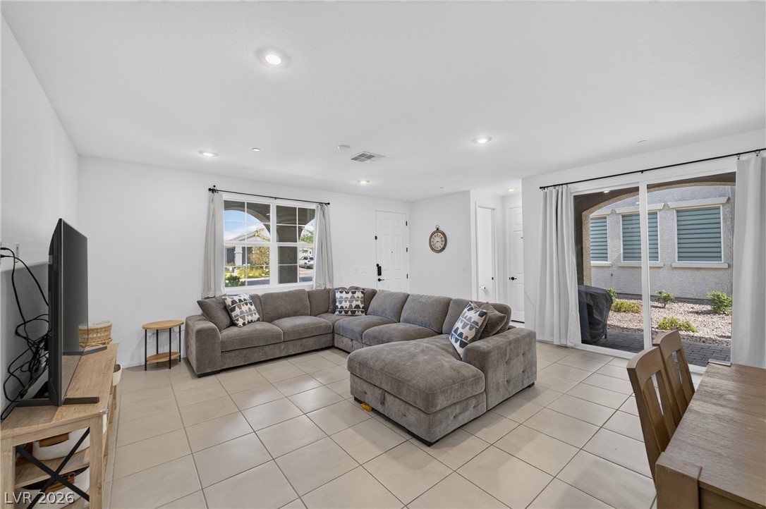 826 Royal Beekman Street Henderson NV 89011