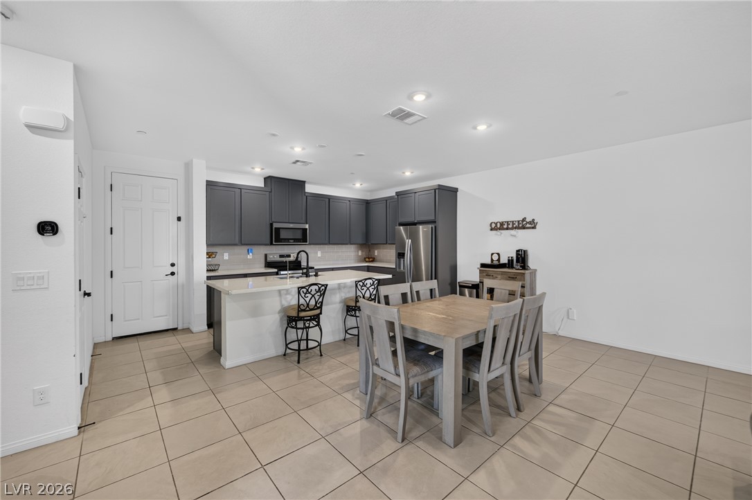 826 Royal Beekman Street Henderson NV 89011