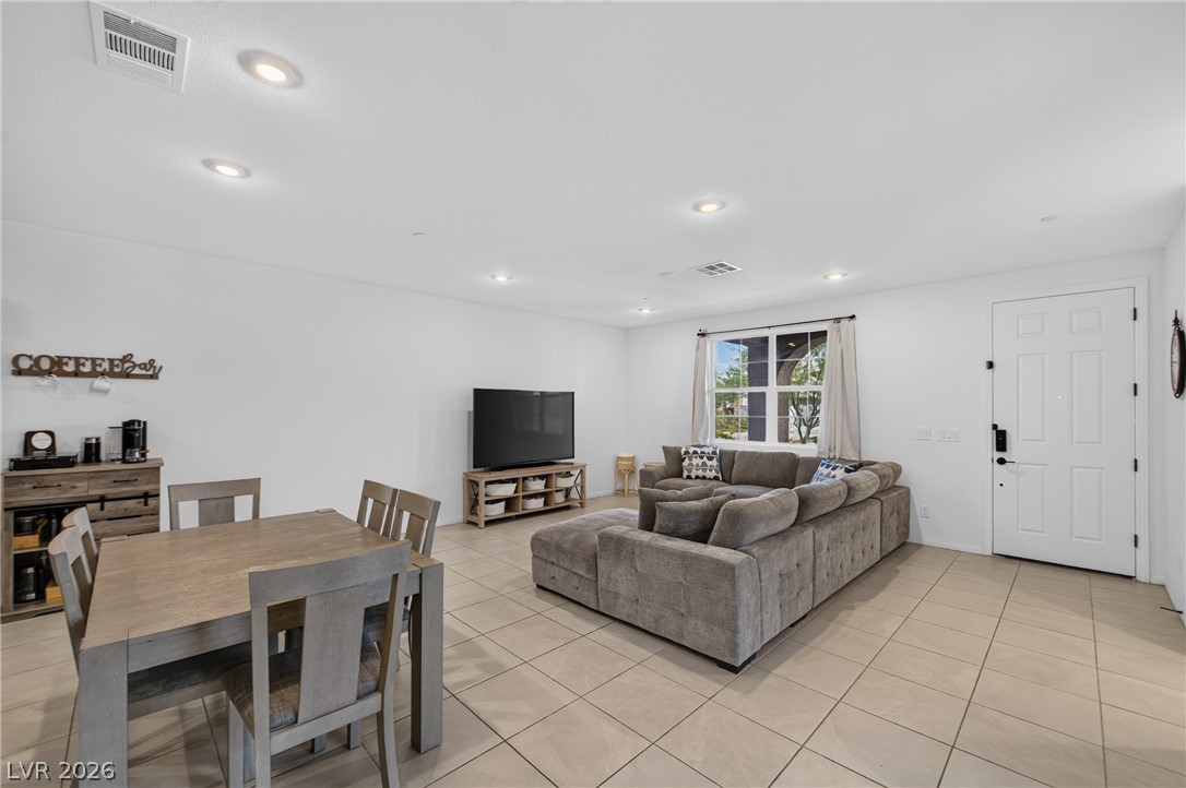 826 Royal Beekman Street Henderson NV 89011