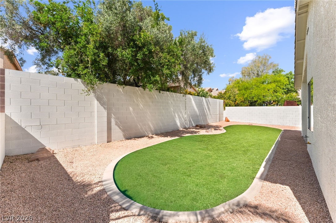 8417 Bay Crest Drive Las Vegas NV 89128