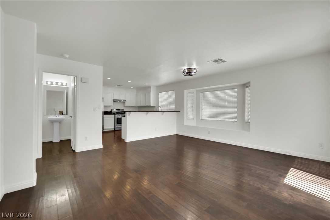 2107 Mountain Echo Avenue Henderson NV 89074