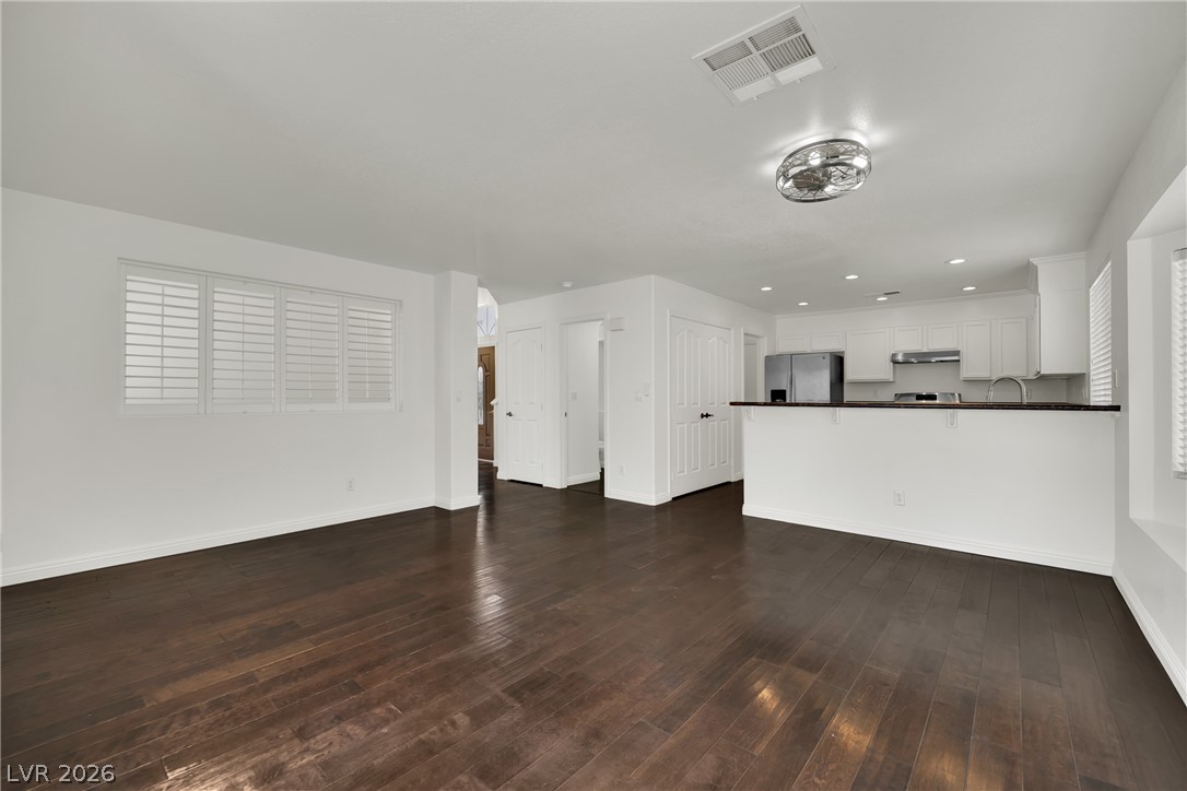 2107 Mountain Echo Avenue Henderson NV 89074