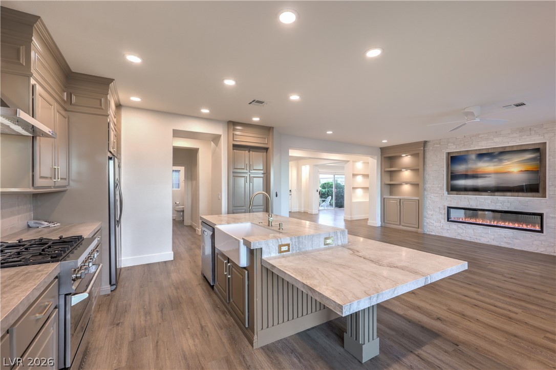 4740 Riva De Romanza Street Las Vegas NV 89135