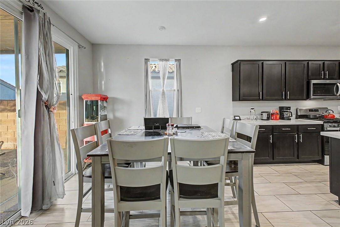 512 Shimmering Sands Avenue North Las Vegas NV 89031