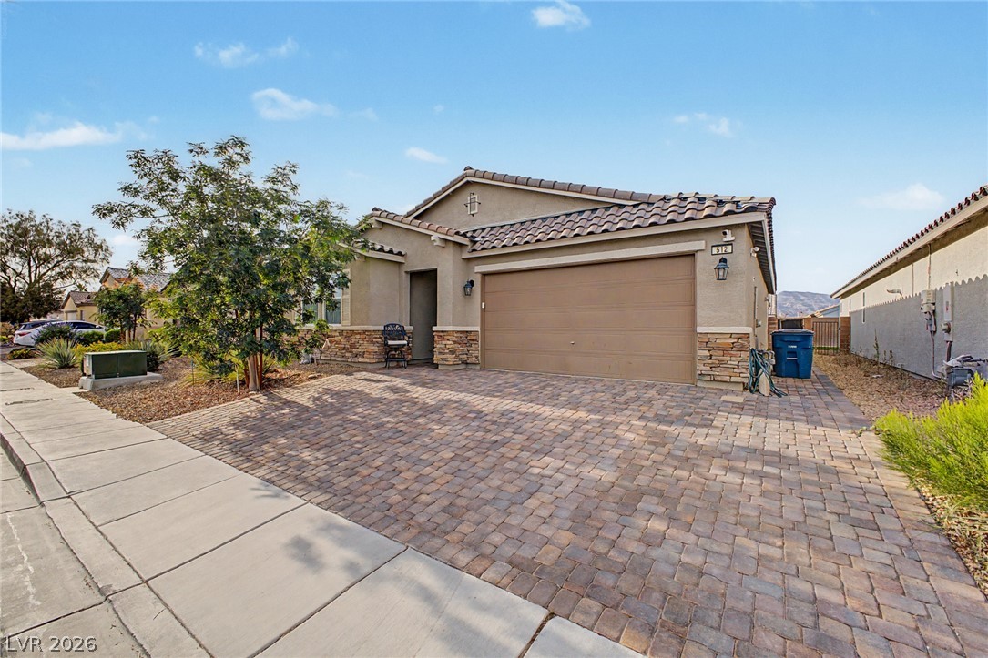 512 Shimmering Sands Avenue North Las Vegas NV 89031