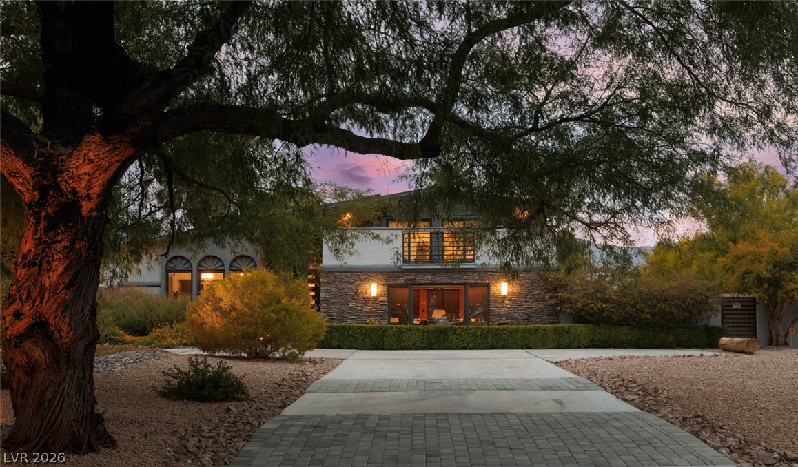 5285 North Chieftain Street Las Vegas NV 89149