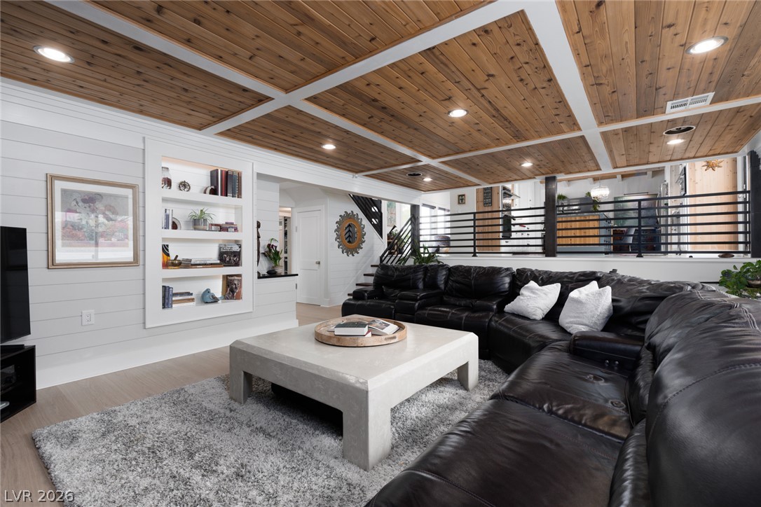 5285 North Chieftain Street Las Vegas NV 89149