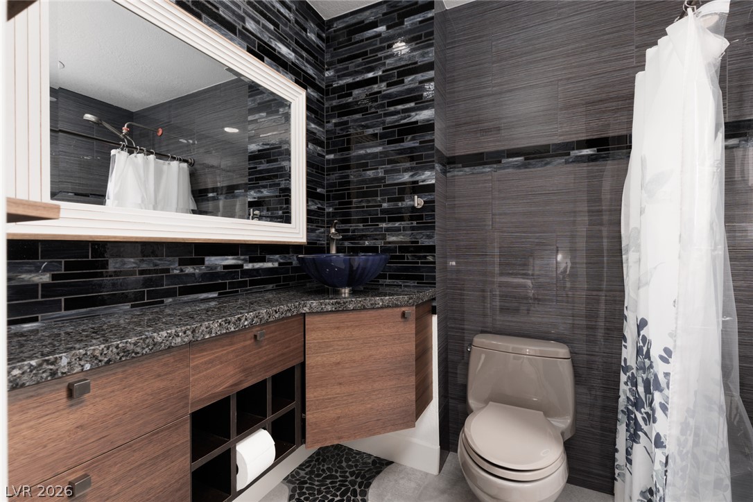 5285 North Chieftain Street Las Vegas NV 89149