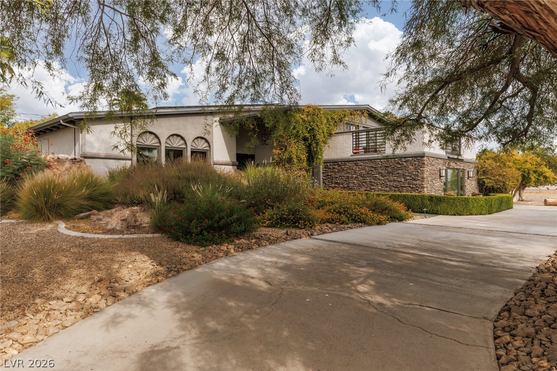 5285 North Chieftain Street Las Vegas NV 89149