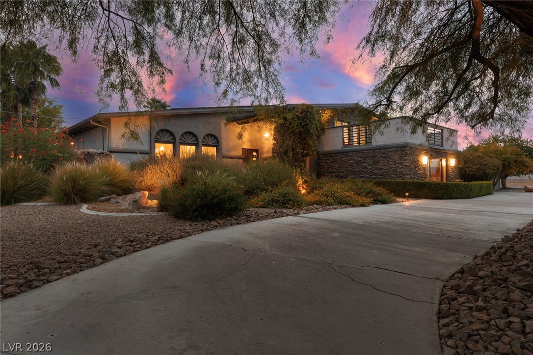 5285 North Chieftain Street Las Vegas NV 89149