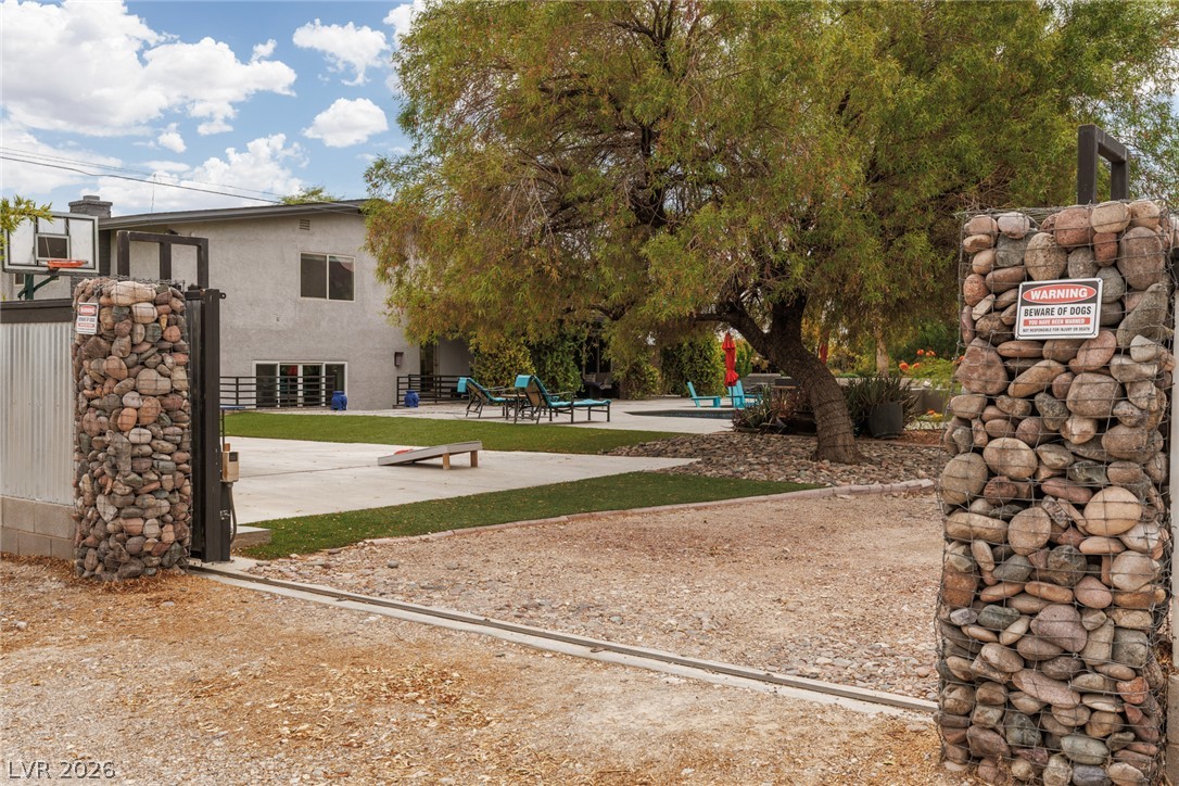 5285 North Chieftain Street Las Vegas NV 89149