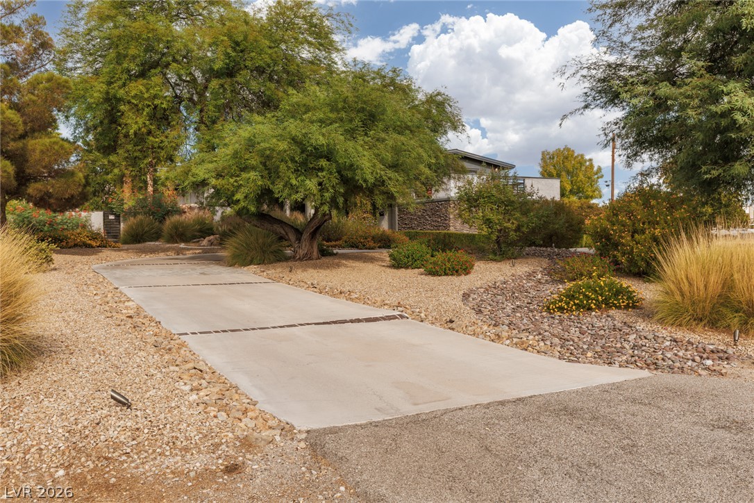 5285 North Chieftain Street Las Vegas NV 89149