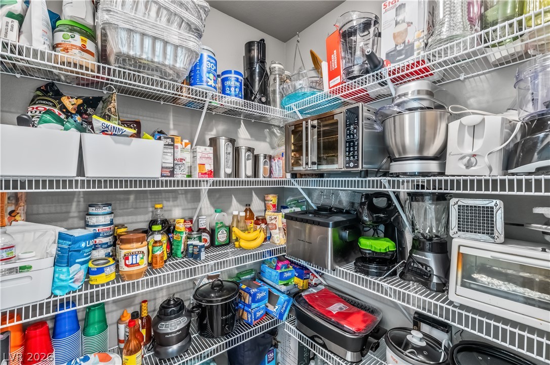 6821 Calvitero Street Las Vegas NV 89149