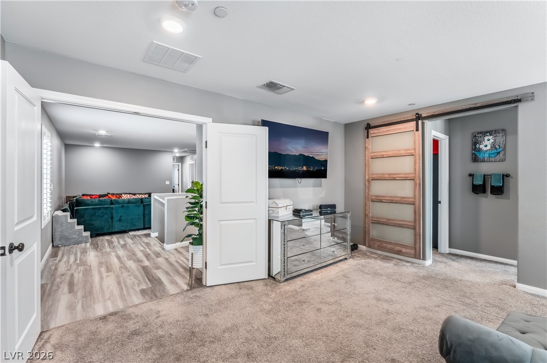 6821 Calvitero Street Las Vegas NV 89149