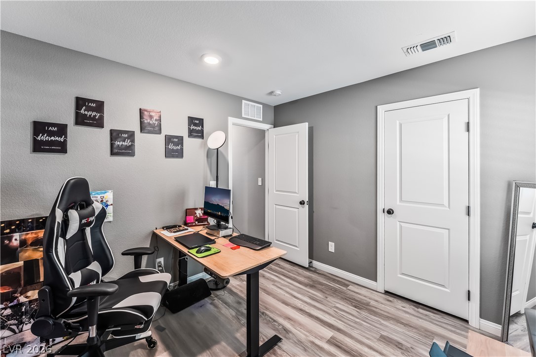 6821 Calvitero Street Las Vegas NV 89149
