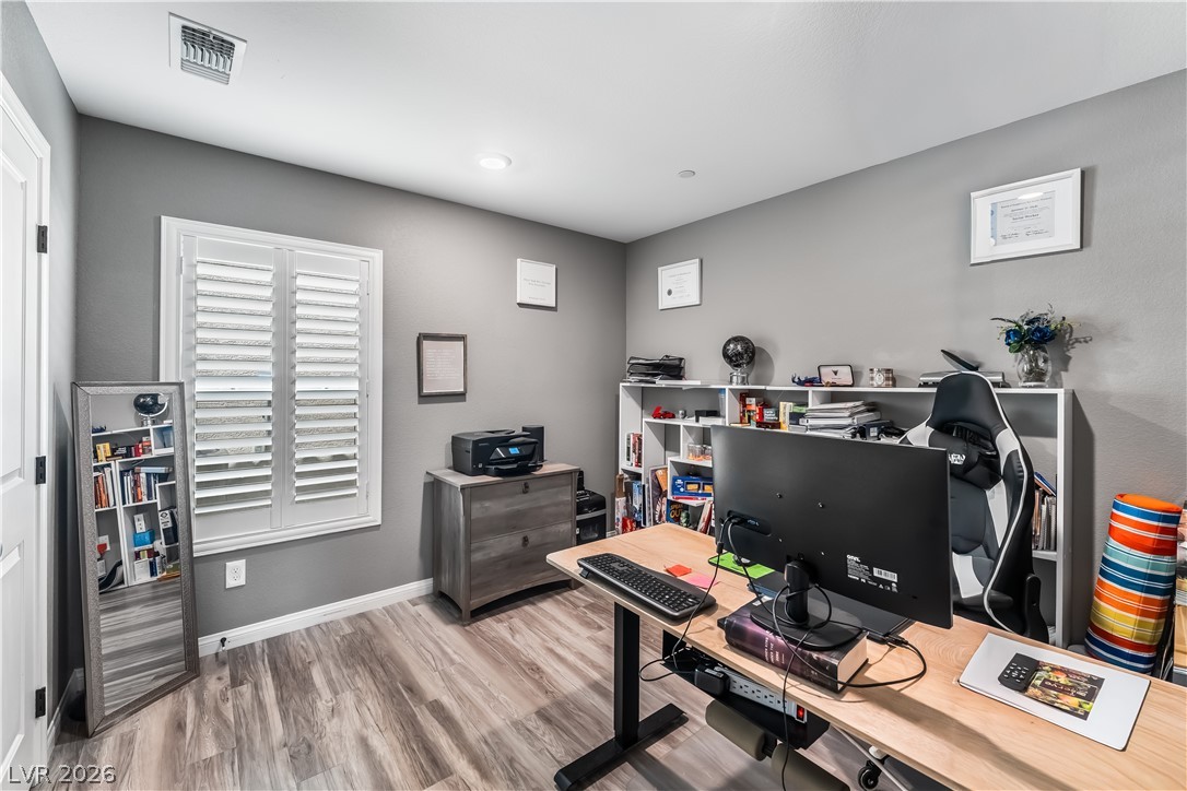 6821 Calvitero Street Las Vegas NV 89149
