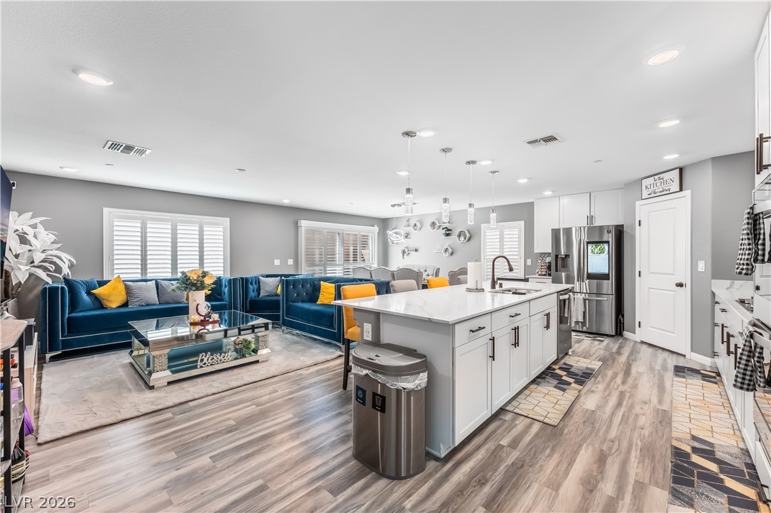 6821 Calvitero Street Las Vegas NV 89149