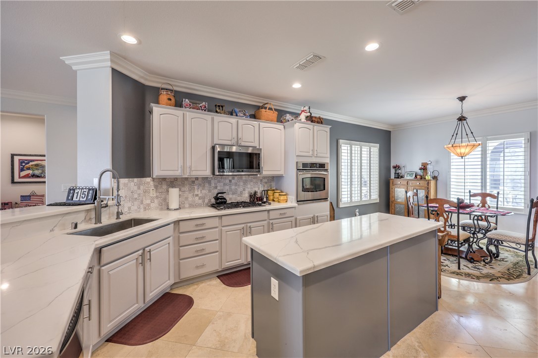 2550 Portsmouth Creek Avenue Henderson NV 89052