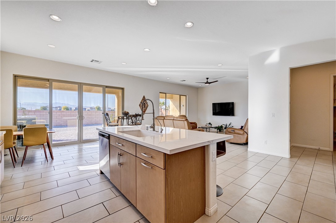 6205 Gambetta Street Las Vegas NV 89115
