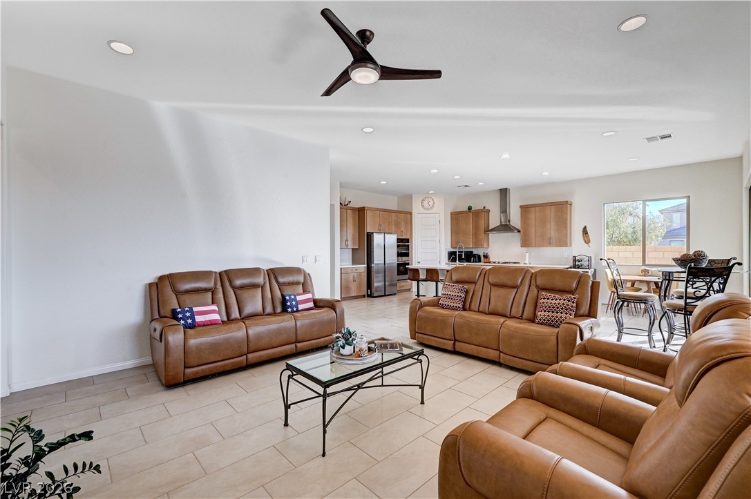 6205 Gambetta Street Las Vegas NV 89115