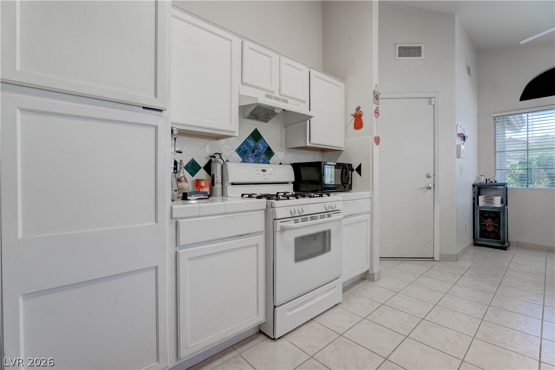 8378 Yamhill Street Las Vegas NV 89123
