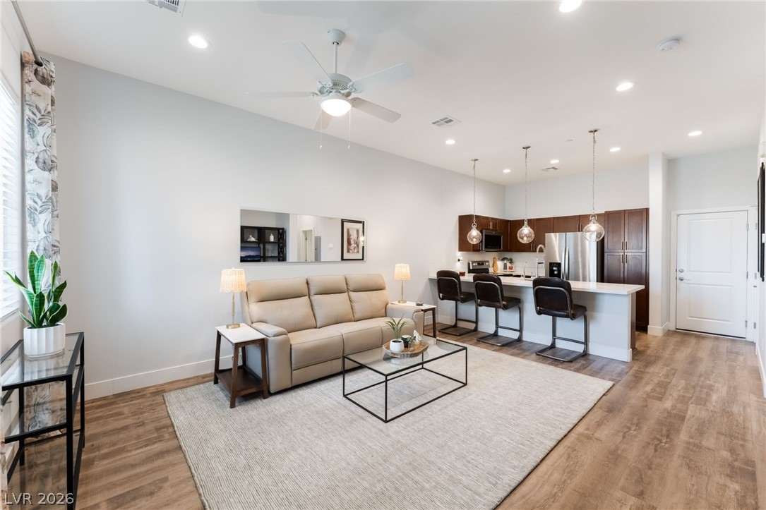 6432 Spring Jog Street Las Vegas NV 89166