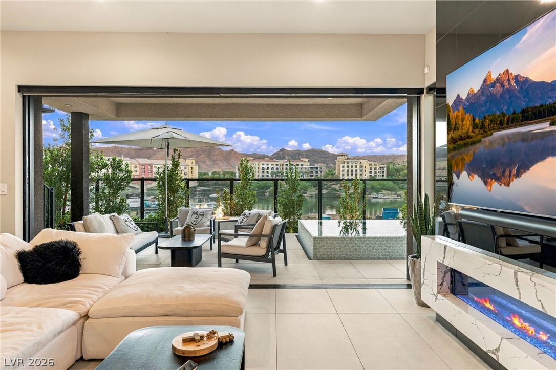 18 Heron Harbour Drive Henderson NV 89011