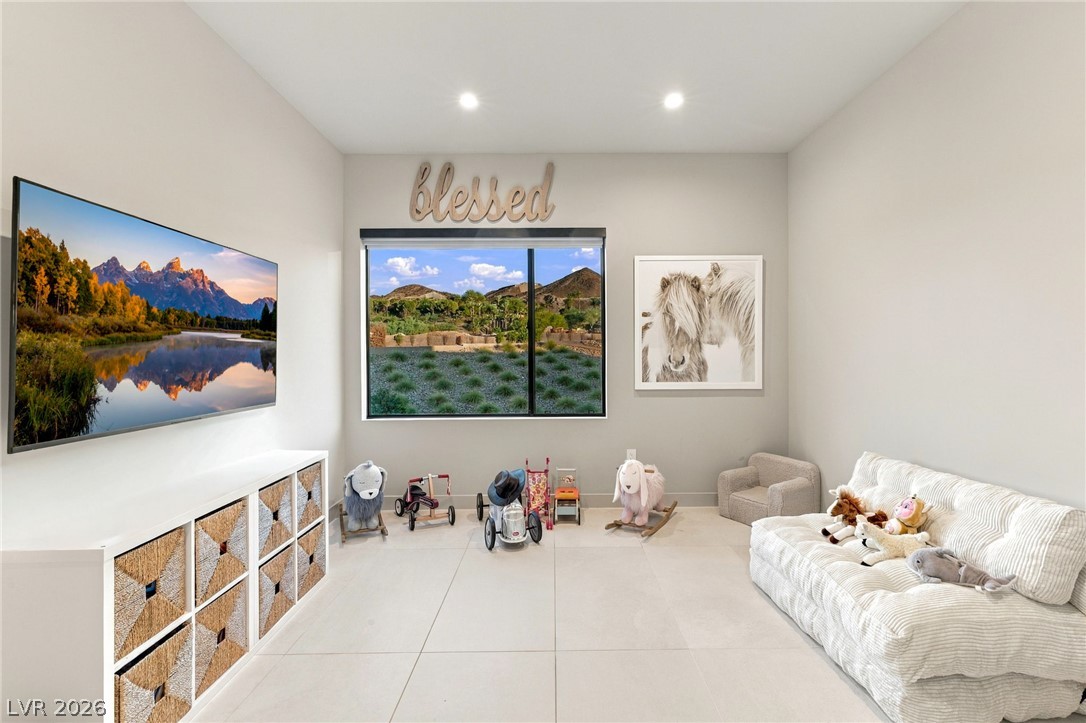18 Heron Harbour Drive Henderson NV 89011