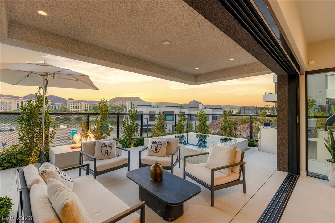 18 Heron Harbour Drive Henderson NV 89011