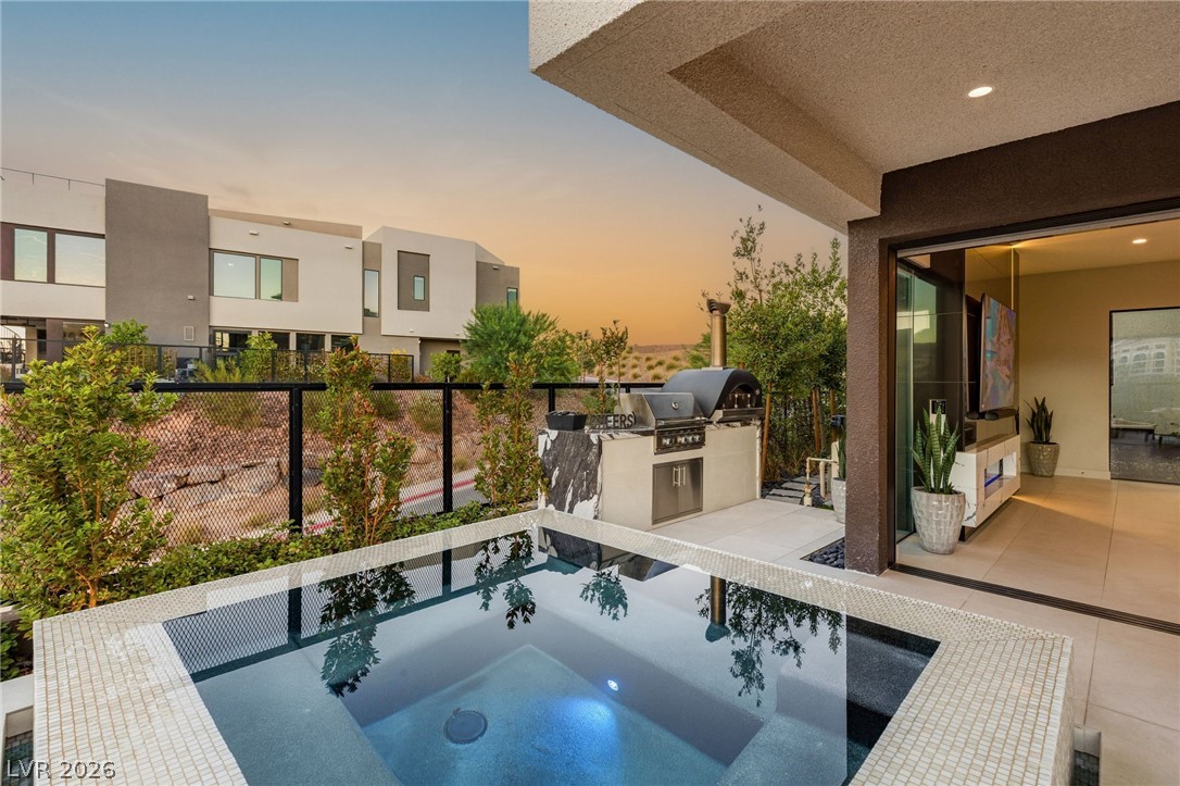 18 Heron Harbour Drive Henderson NV 89011