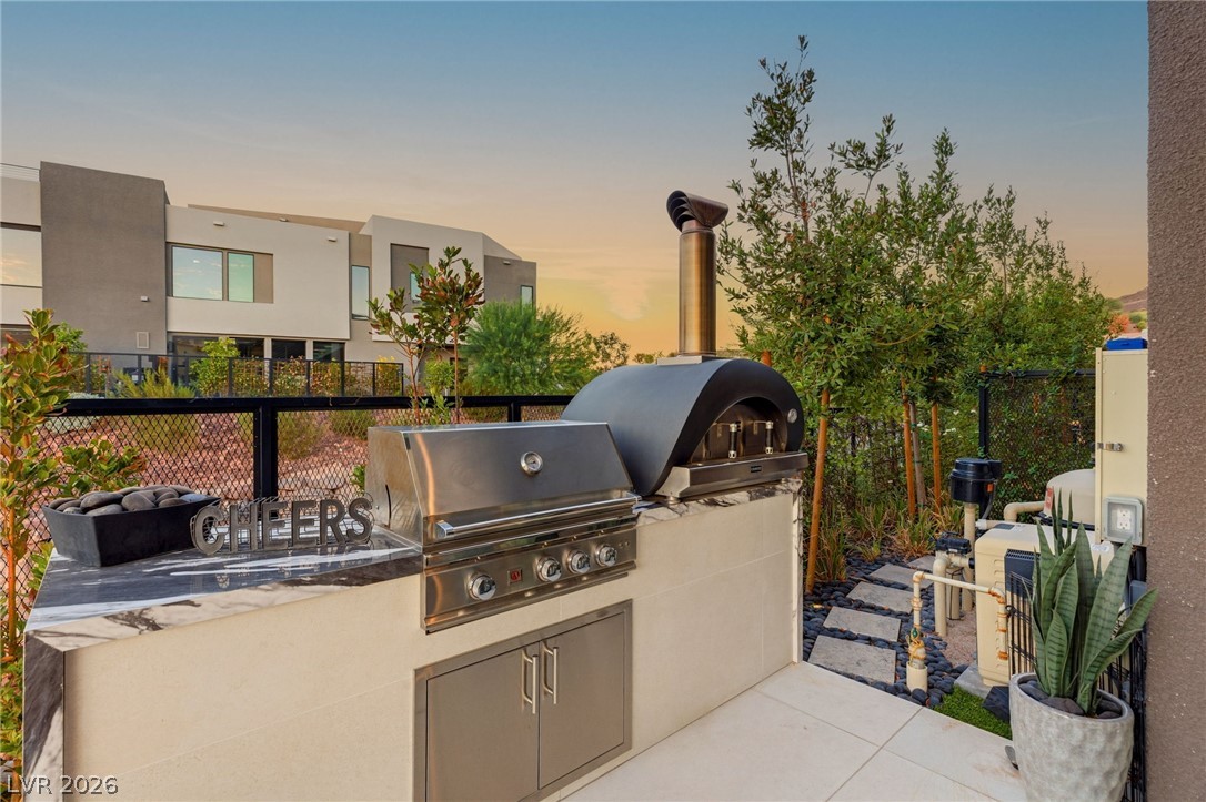 18 Heron Harbour Drive Henderson NV 89011